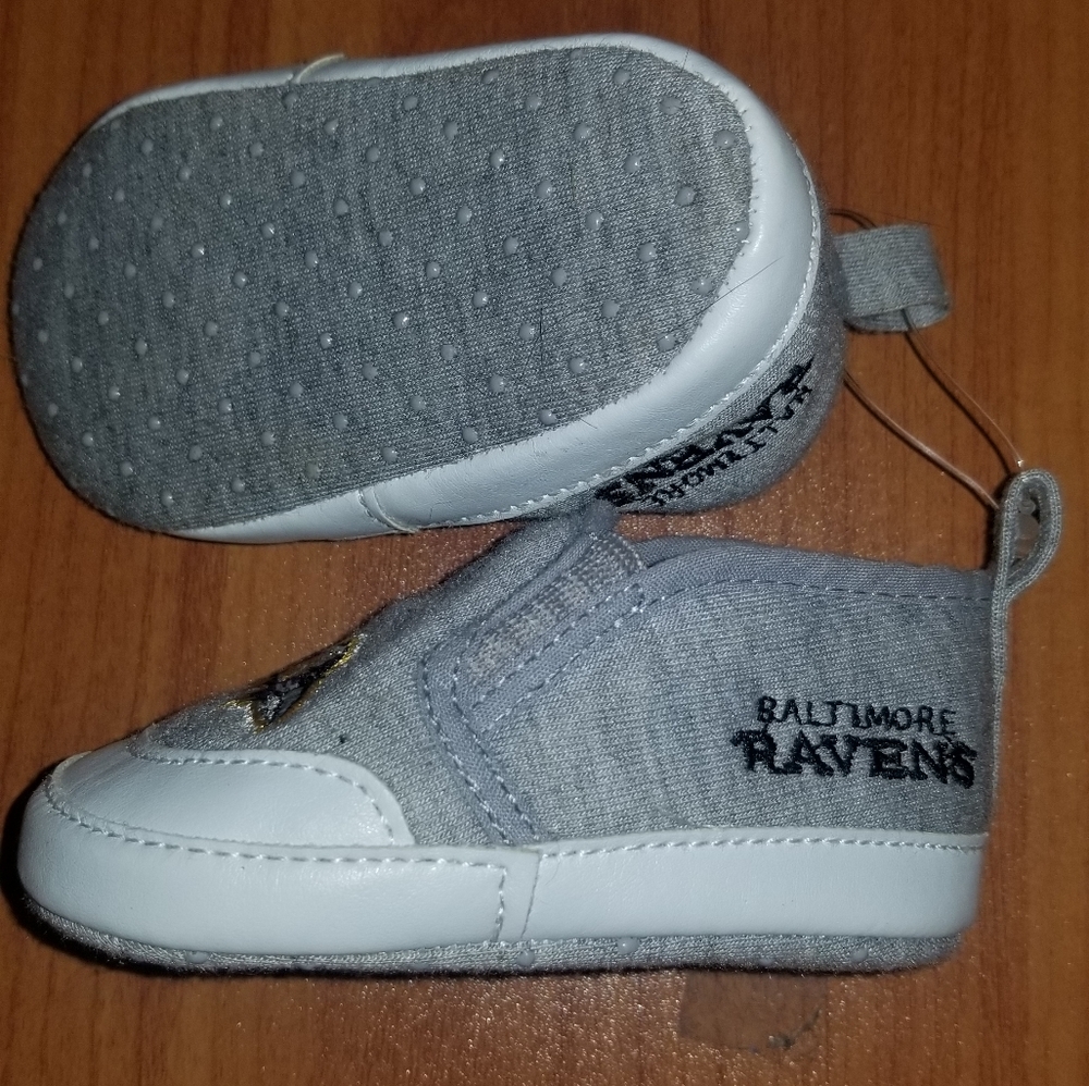 New Infant Ravens Sz 4 soft slip on shoe